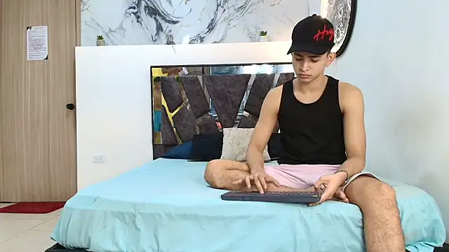 Snapshot of KING_OFF_BOYS chatting on November 2025 01:23:01 PM KING OFF BOYS online show from November 2025 01:23:01 PM