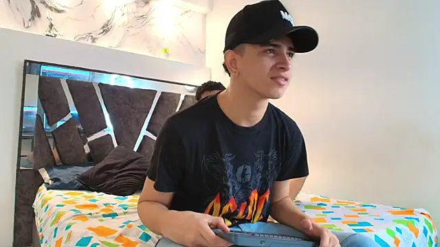 Snapshot of KING_OFF_BOYS chatting on November 2025 01:33:02 PM KING OFF BOYS online show from November 2025 01:33:02 PM