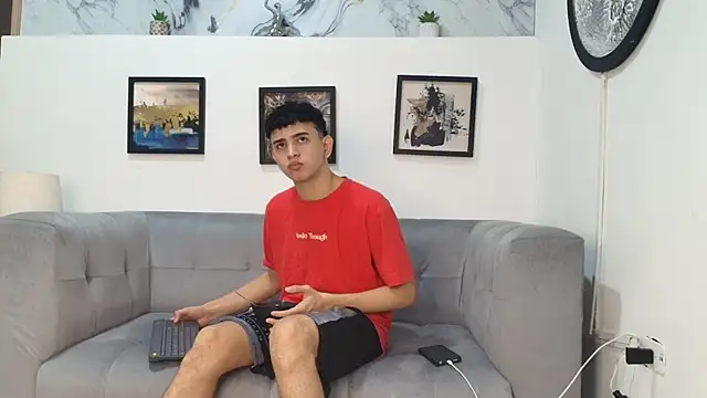 KING OFF BOYS online show from December 2025 01:07:01 PM