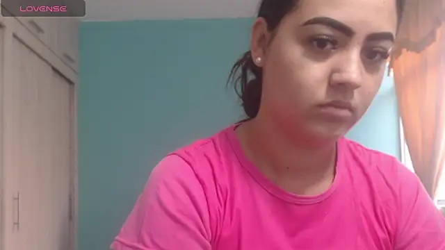 Anthonela Queen online show from December 2025 12:10:01 PM