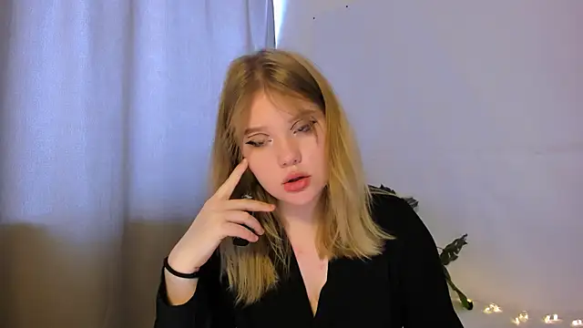 LaseyMoon online show from March 2025 04:16:02 AM