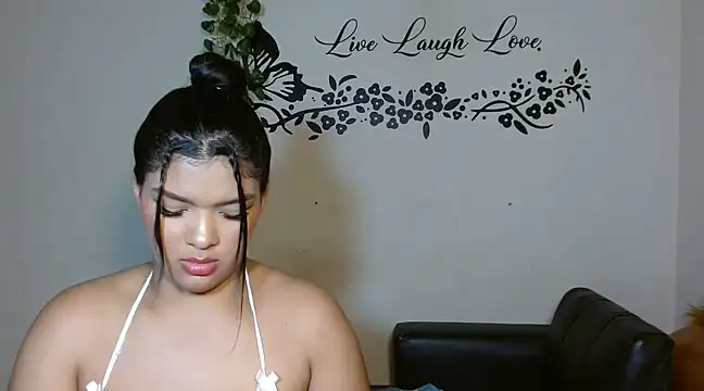 Snapshot of Adele_Adkins19 chatting on March 2025 06:33:01 PM Adele Adkins19 online show from March 2025 06:33:01 PM