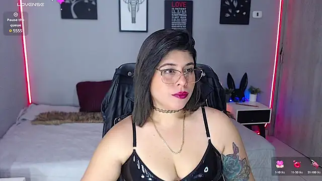 Snapshot of Veronika_metal chatting on March 2025 03:33:01 AM Veronika metal online show from March 2025 03:33:01 AM