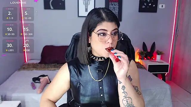 Snapshot of Veronika_metal chatting on March 2025 12:17:01 PM Veronika metal online show from March 2025 12:17:01 PM