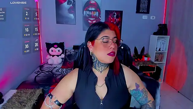 Snapshot of Veronika_metal chatting on October 2025 02:04:02 PM Veronika metal online show from October 2025 02:04:02 PM