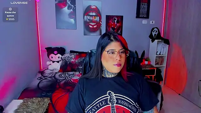 Snapshot of Veronika_metal chatting on October 2025 05:15:01 AM Veronika metal online show from October 2025 05:15:01 AM