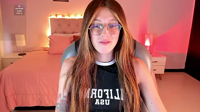 Emily Warren  online show from March 2026 07:52:01 PM