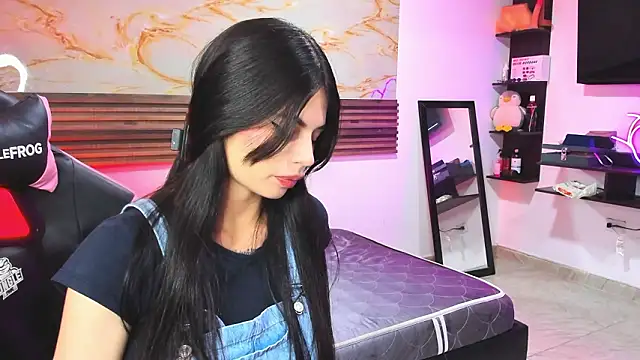 Cloe roouse online show from March 2026 07:39:01 PM