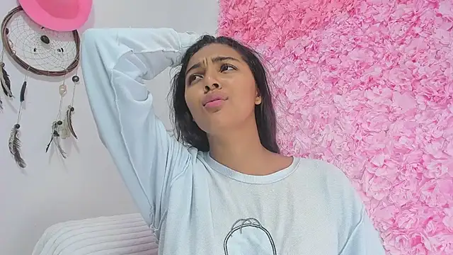 Melodymoore  online show from March 2026 12:17:01 AM