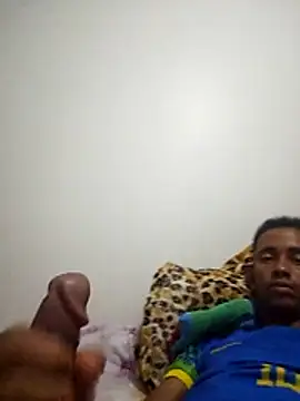 Snapshot of joaomg10 chatting on December 2025 03:22:02 AM joaomg10 online show from December 2025 03:22:02 AM