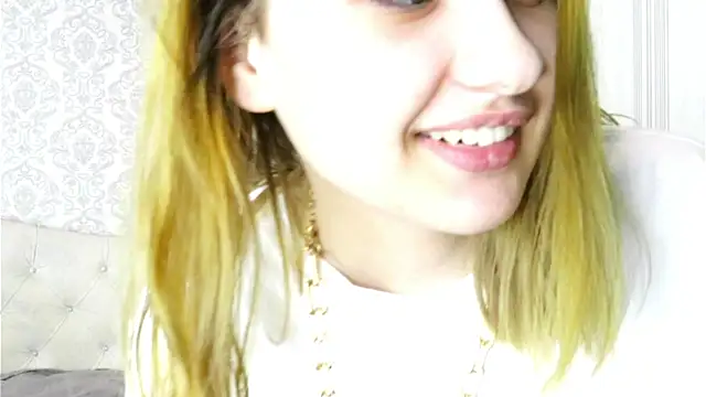 Snapshot of KeeleyEdge chatting on March 2025 02:13:01 PM KeeleyEdge online show from March 2025 02:13:01 PM