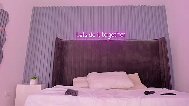 Haily b online show from March 2025 07:48:02 PM