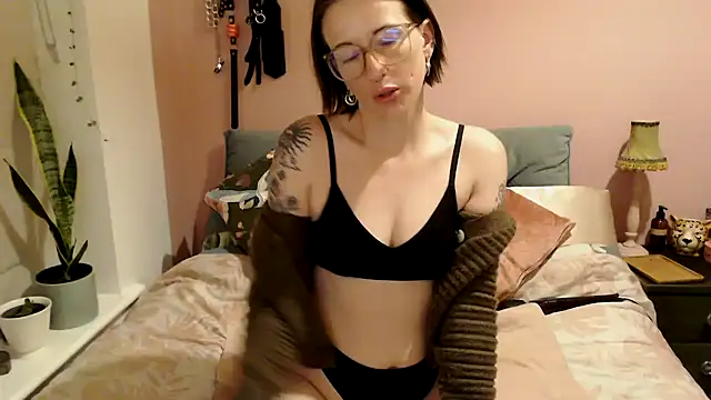 Snapshot of BlaireBarbi chatting on November 2025 06:53:02 PM BlaireBarbi online show from November 2025 06:53:02 PM