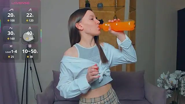 EdinaCordner online show from October 2025 11:52:02 AM