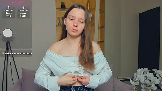 EdinaCordner online show from November 2025 10:45:02 AM