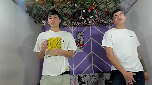 Snapshot of Maxxi_hot23 chatting on October 2025 02:15:02 PM Maxxi hot23 online show from October 2025 02:15:02 PM