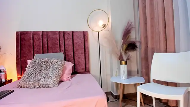 SeleneLujan online show from December 2025 12:13:02 PM