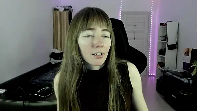 Snapshot of bekkawell chatting on November 2025 04:44:01 PM bekkawell online show from November 2025 04:44:01 PM