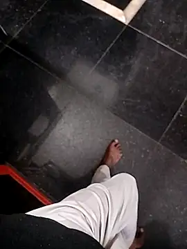 Snapshot of BlackDog__69 chatting on November 2025 01:08:01 AM BlackDog  69 online show from November 2025 01:08:01 AM