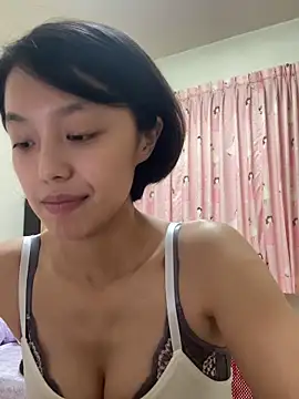 Snapshot of ladypaggy chatting on May 2026 02:11:01 PM ladypaggy online show from May 2026 02:11:01 PM