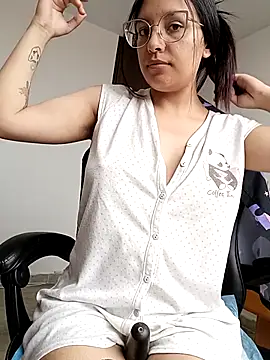 MiaStarts online show from May 2026 12:24:02 PM