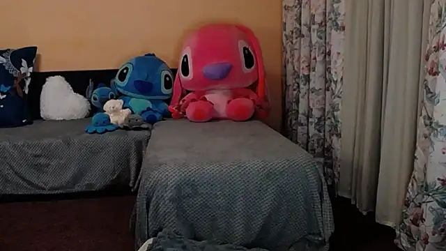 Maddison Summer online show from November 2025 11:04:02 PM