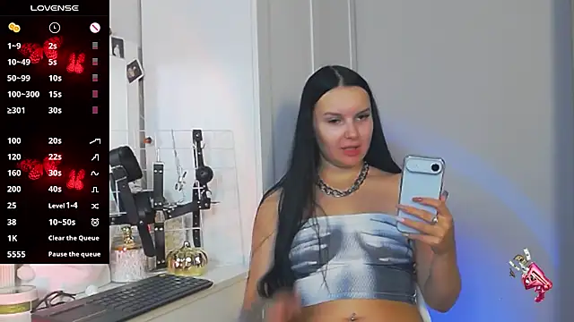 Miss Vic online show from October 2025 03:38:02 PM