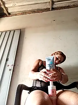 Sexy-Woman-Mature online show from October 2025 01:44:01 PM