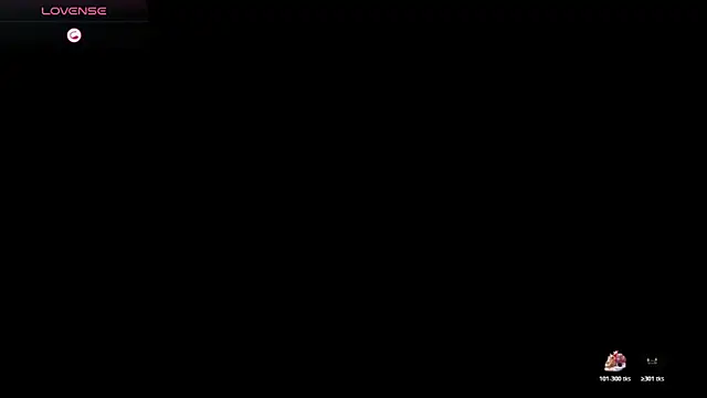 Snapshot of CarolinneFiotti chatting on December 2025 05:07:02 PM CarolinneFiotti online show from December 2025 05:07:02 PM