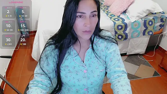 Snapshot of luna_lgomez_ chatting on March 2025 05:26:02 PM luna lgomez  online show from March 2025 05:26:02 PM