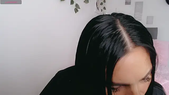 Snapshot of luna_lgomez_ chatting on February 2026 01:09:02 PM luna lgomez online show from February 2026 01:09:02 PM