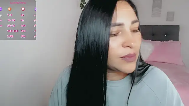 luna lgomez  online show from March 2026 12:09:01 PM