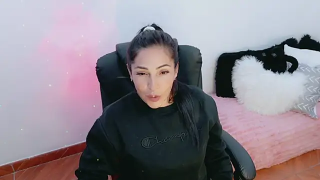 luna lgomez  online show from March 2026 01:55:02 AM