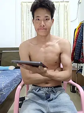 Snapshot of Dannyhobb chatting on March 2025 01:08:02 PM Dannyhobb online show from March 2025 01:08:02 PM