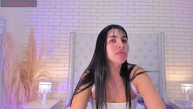 Emilly wilson  online show from November 2025 12:38:02 PM