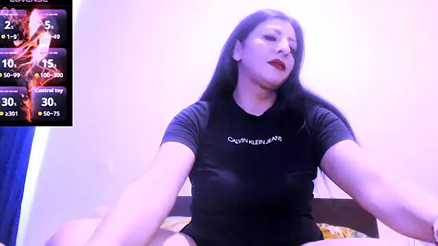 Alina eve online show from November 2025 10:25:01 AM