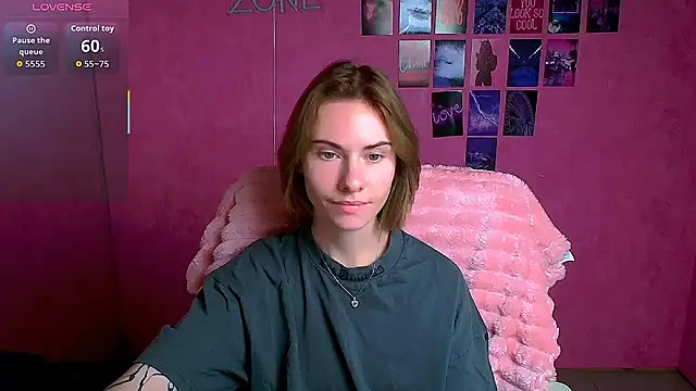 Fiona Night online show from November 2025 06:35:02 AM