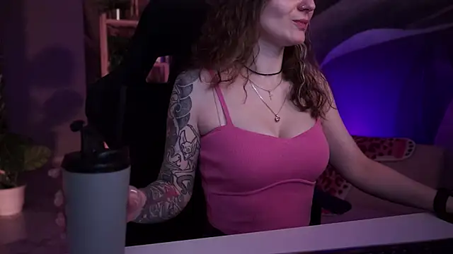 OliviaMcClean online show from November 2025 05:56:02 AM