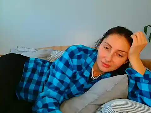 Irina9793 online show from May 2026 10:22:02 AM