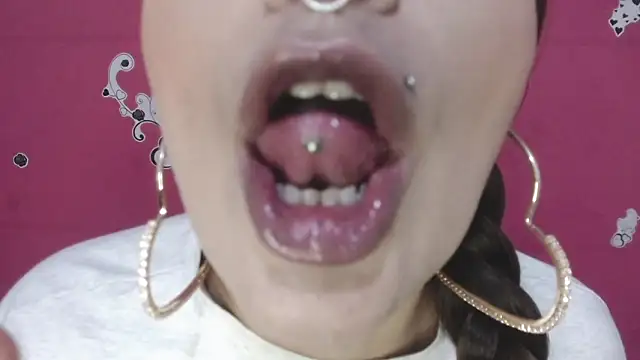 Snapshot of nicollewayne10 chatting on February 2025 07:37:02 AM nicollewayne10 online show from February 2025 07:37:02 AM