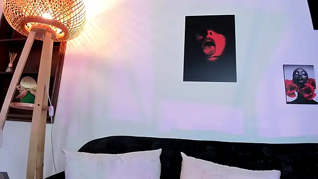 emma 030 online show from March 2025 05:38:02 PM