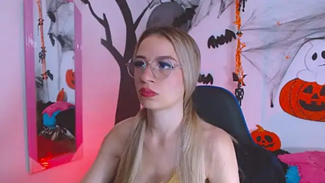 hannah 026 online show from October 2025 10:41:01 AM