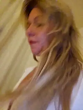 Snapshot of Melody73 chatting on October 2025 05:08:02 AM Melody73 online show from October 2025 05:08:02 AM