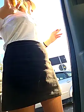 Snapshot of Melody73 chatting on November 2025 11:51:02 AM Melody73 online show from November 2025 11:51:02 AM