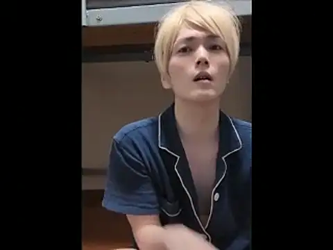 Snapshot of mgnhiroyuki chatting on July 2026 06:36:02 PM mgnhiroyuki online show from July 2026 06:36:02 PM