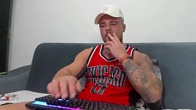 Snapshot of Tiberius_hunk chatting on March 2025 08:50:02 PM Tiberius hunk online show from March 2025 08:50:02 PM