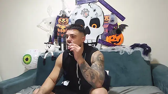 Snapshot of Tiberius_hunk chatting on October 2025 05:52:01 PM Tiberius hunk online show from October 2025 05:52:01 PM