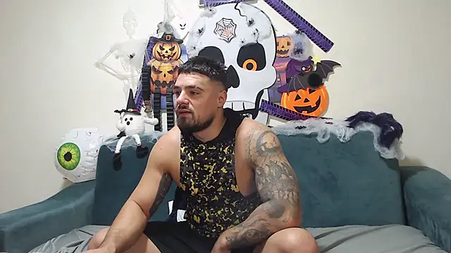 Snapshot of Tiberius_hunk chatting on October 2025 02:10:01 PM Tiberius hunk online show from October 2025 02:10:01 PM