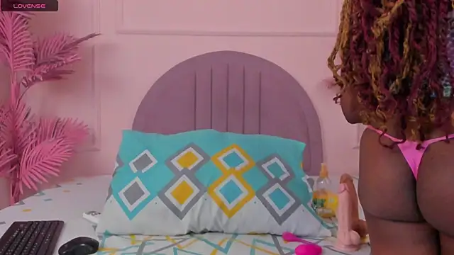 Hanaahquinn online show from March 2025 12:11:02 PM