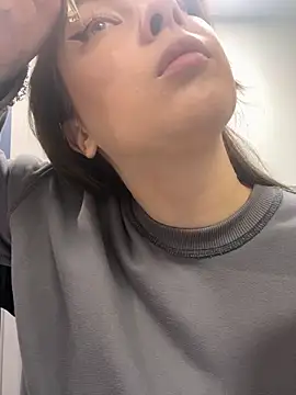 Snapshot of HannaJohnson chatting on November 2025 06:03:01 AM HannaJohnson online show from November 2025 06:03:01 AM